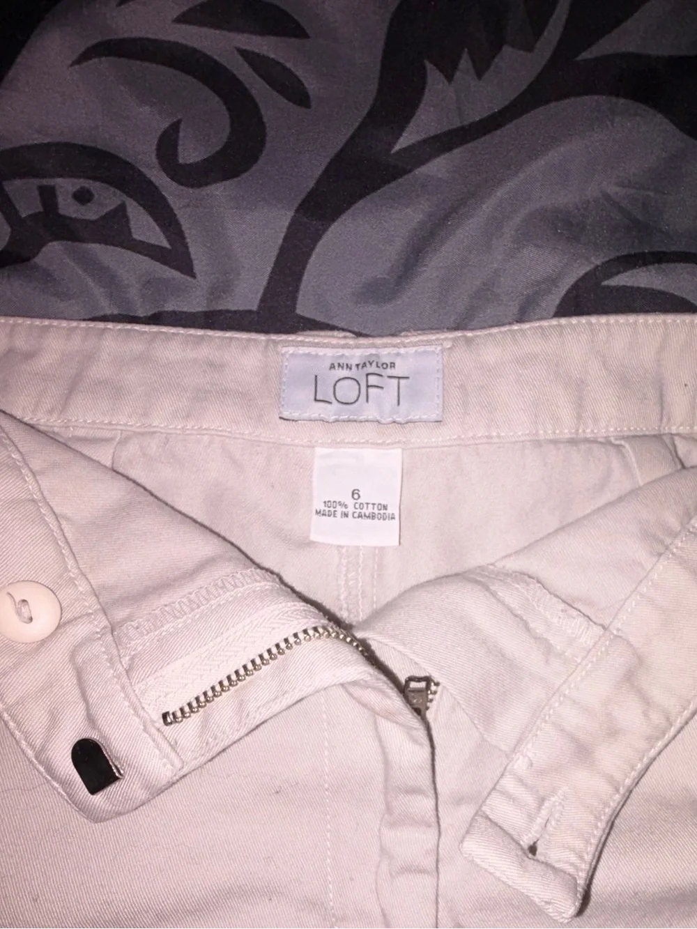 Vintage 90’s Ann Taylor LOFT Cream Women's Shorts